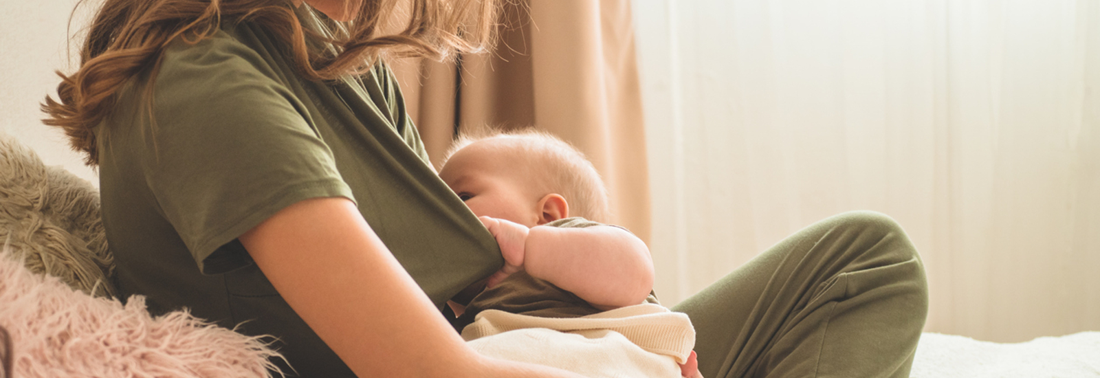 Afbeelding van foto van vrouw die borstvoeding geeft