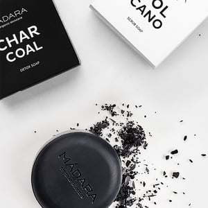 MADARA Charcoal Detox Soap MADARA Charcoal Detox Soap afbeelding