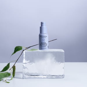 MADARA Retinol Alternative Plant-Powered Eye Serum afbeelding