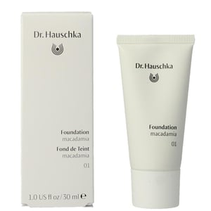 Dr Hauschka - Foundation 01 Macadamia