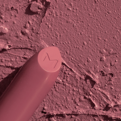 MADARA Velvet Wear Matte Cream Lipstick MADARA Velvet Wear Matte Cream Lipstick afbeelding