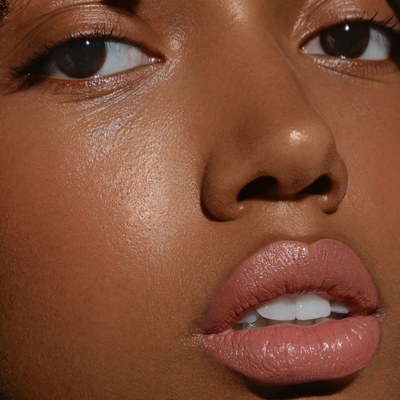 MADARA Velvet Wear Matte Cream Lipstick MADARA Velvet Wear Matte Cream Lipstick afbeelding