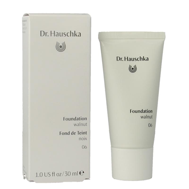 Dr Hauschka Foundation 06 Walnut Dr Hauschka Foundation 06 Walnut afbeelding